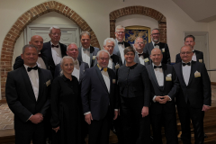 Vorstand-Koeste-mit-Gaesten